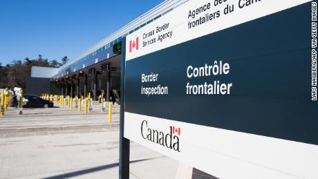 Canada to ease border measures for fully vaccinated tourists
